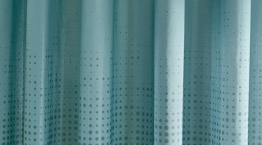 1.groen gordijn stippels lugo  transparant/in-between  Artimo textiles Artimo